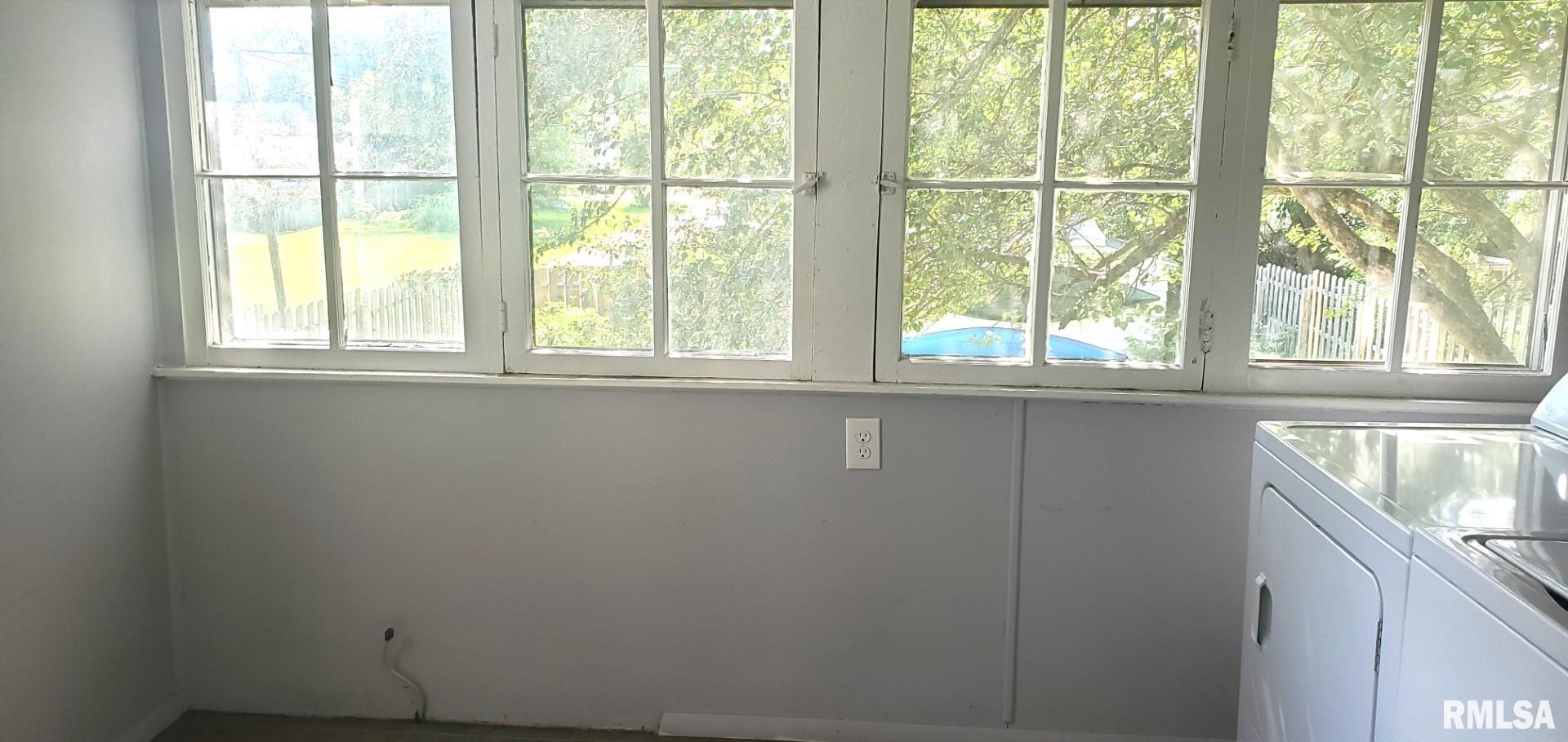 636 North 8th Avenue Canton, IL 61520 - Photo 26 of 53