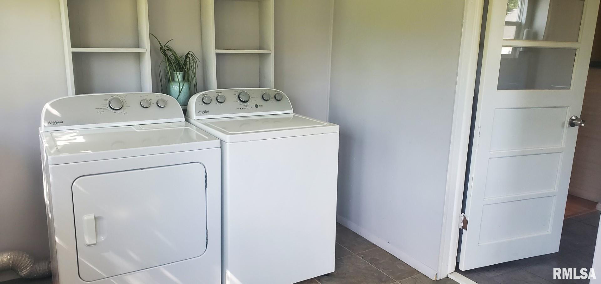 636 North 8th Avenue Canton, IL 61520 - Photo 27 of 53