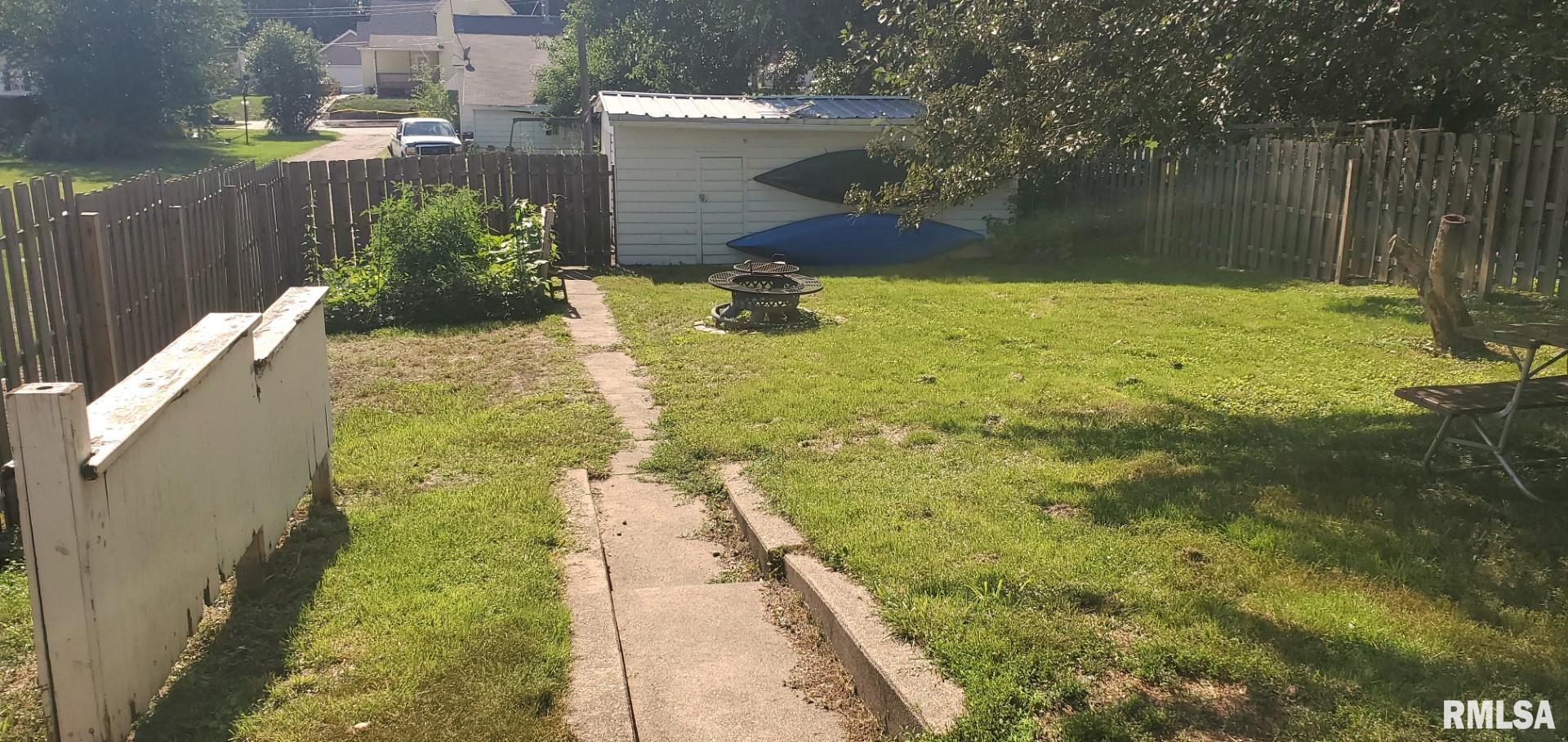 636 North 8th Avenue Canton, IL 61520 - Photo 44 of 53