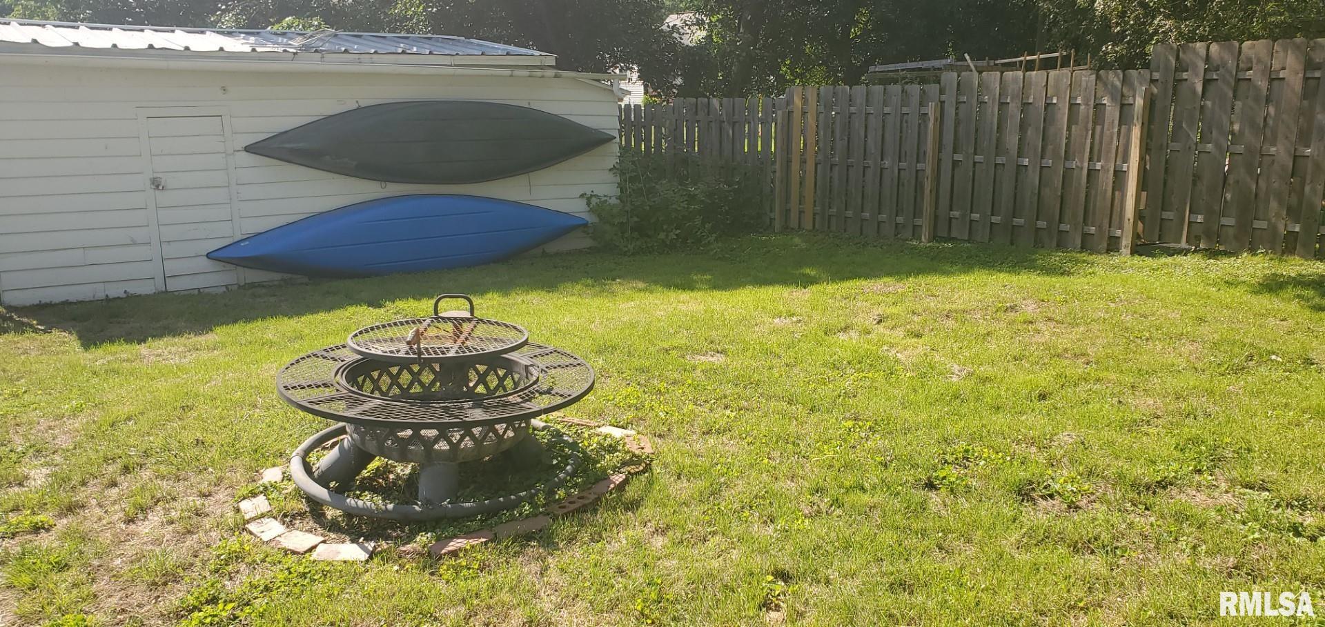 636 North 8th Avenue Canton, IL 61520 - Photo 46 of 53