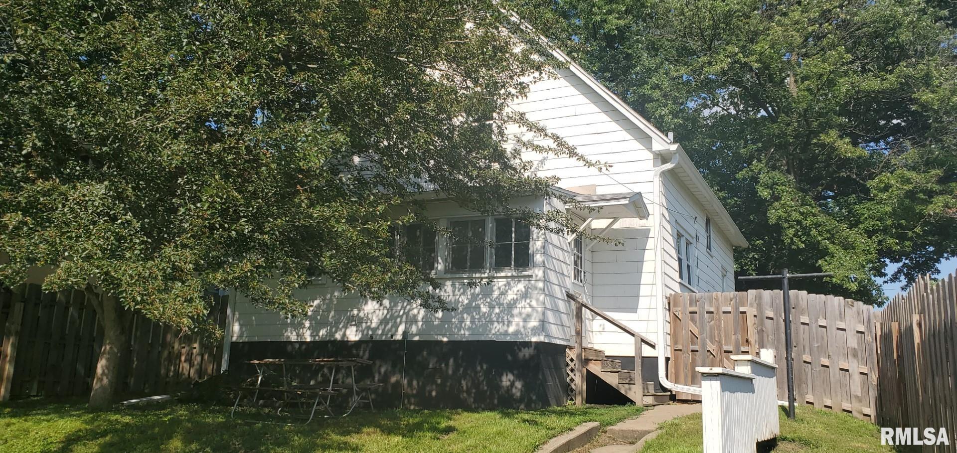636 North 8th Avenue Canton, IL 61520 - Photo 49 of 53