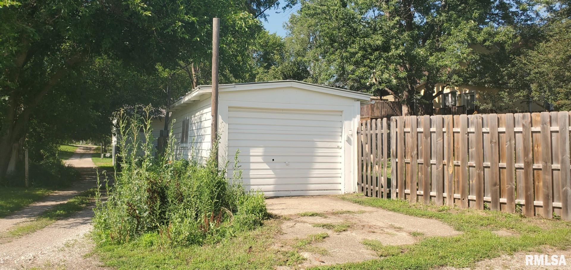 636 North 8th Avenue Canton, IL 61520 - Photo 50 of 53