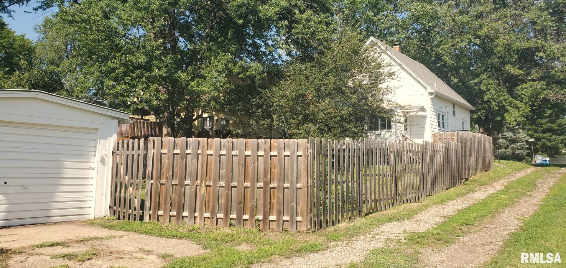 636 North 8th Avenue Canton, IL 61520 - Photo 53 of 53
