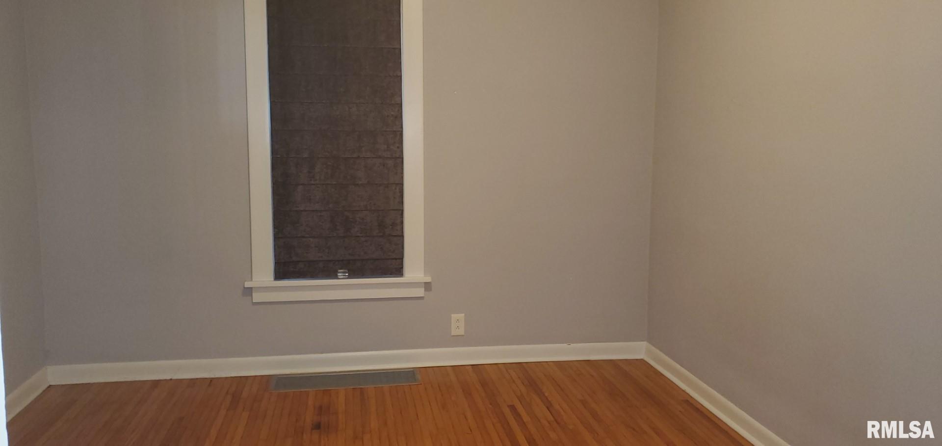 636 North 8th Avenue Canton, IL 61520 - Photo 7 of 53