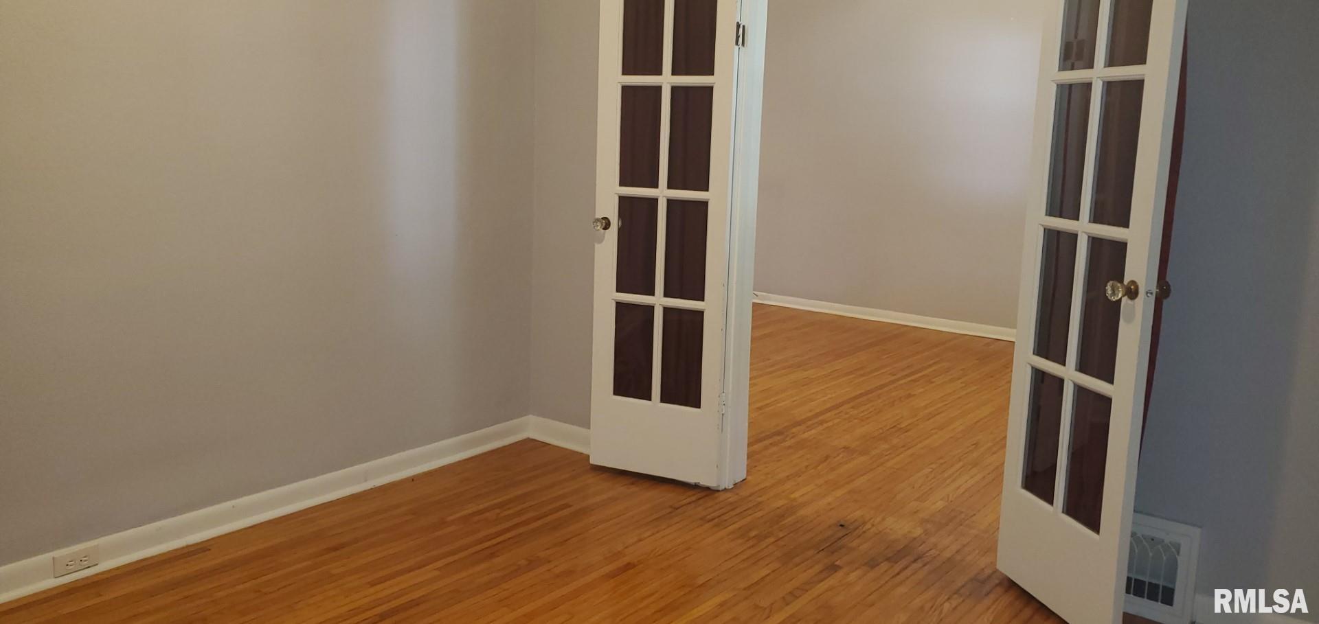 636 North 8th Avenue Canton, IL 61520 - Photo 8 of 53