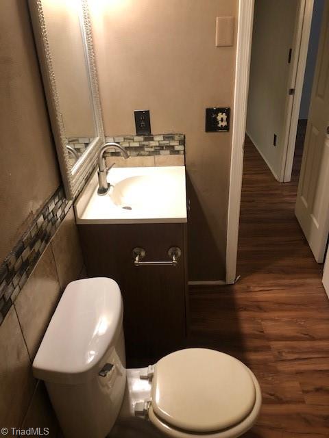 4295 Brownsboro Road, Unit 8 Winston-Salem, NC 27106 - Photo 2 of 16