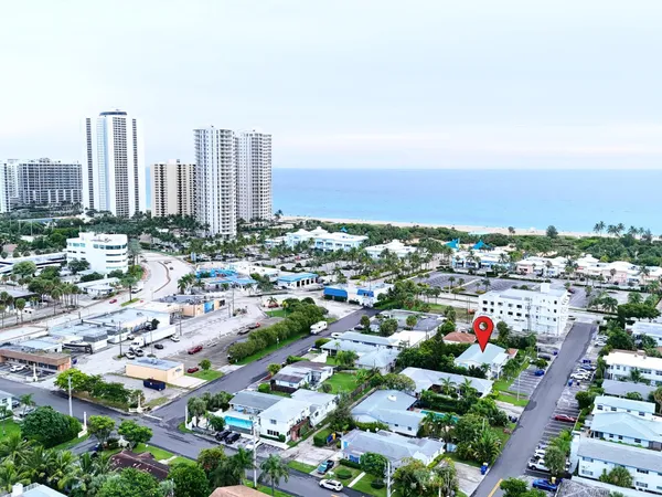 $3,270 | 1236 Beach Road, Unit 2, Riviera Beach, FL 33404