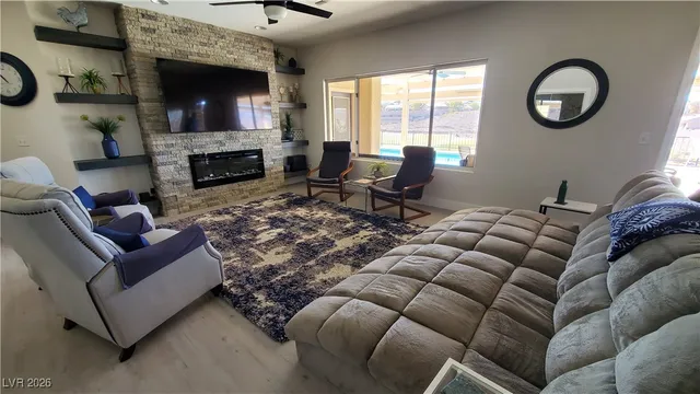 $5,000 | 2106 Dipinto Avenue, Henderson, NV 89052