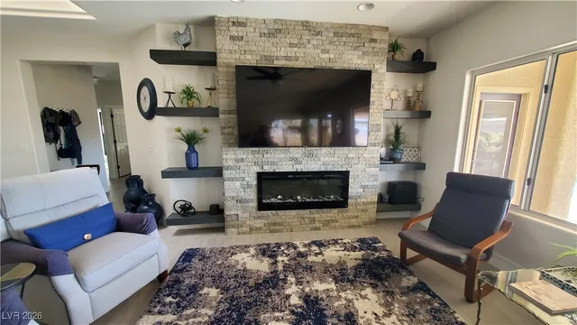 $5,000 | 2106 Dipinto Avenue, Henderson, NV 89052