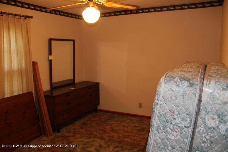 3061 Miller Road Olive Branch, MS 38654 - Photo 11 of 13 IMG_0685