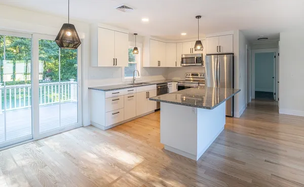 $525,000 | 9 Susan Drive, Dudley, MA 01571