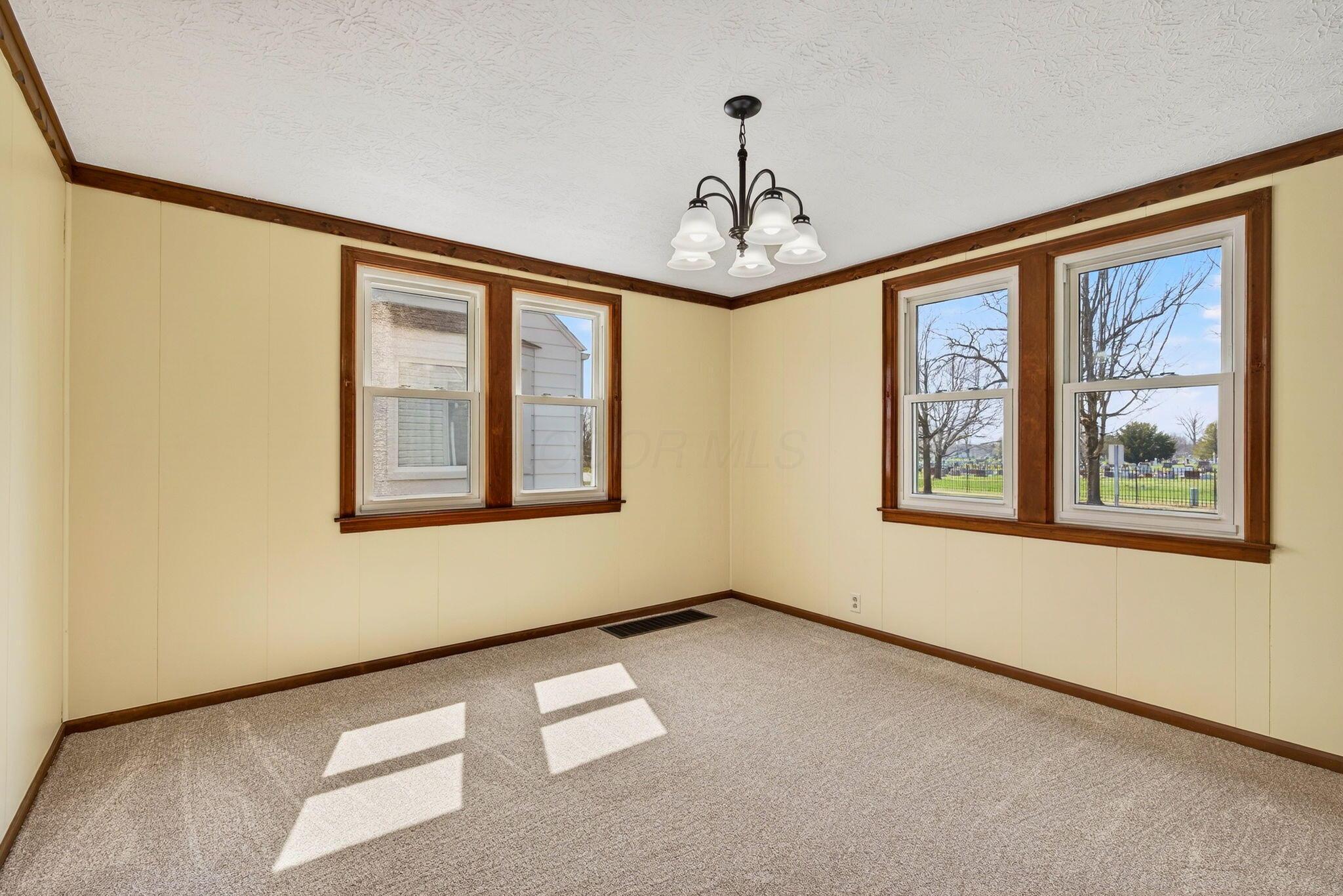 892 North Court Street Circleville, OH 43113 - Photo 24 of 58 Dining Room