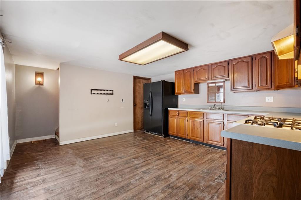 803 Sharps Hill Road Pittsburgh, PA 15215 - Photo 5 of 50 Gallery Image 5