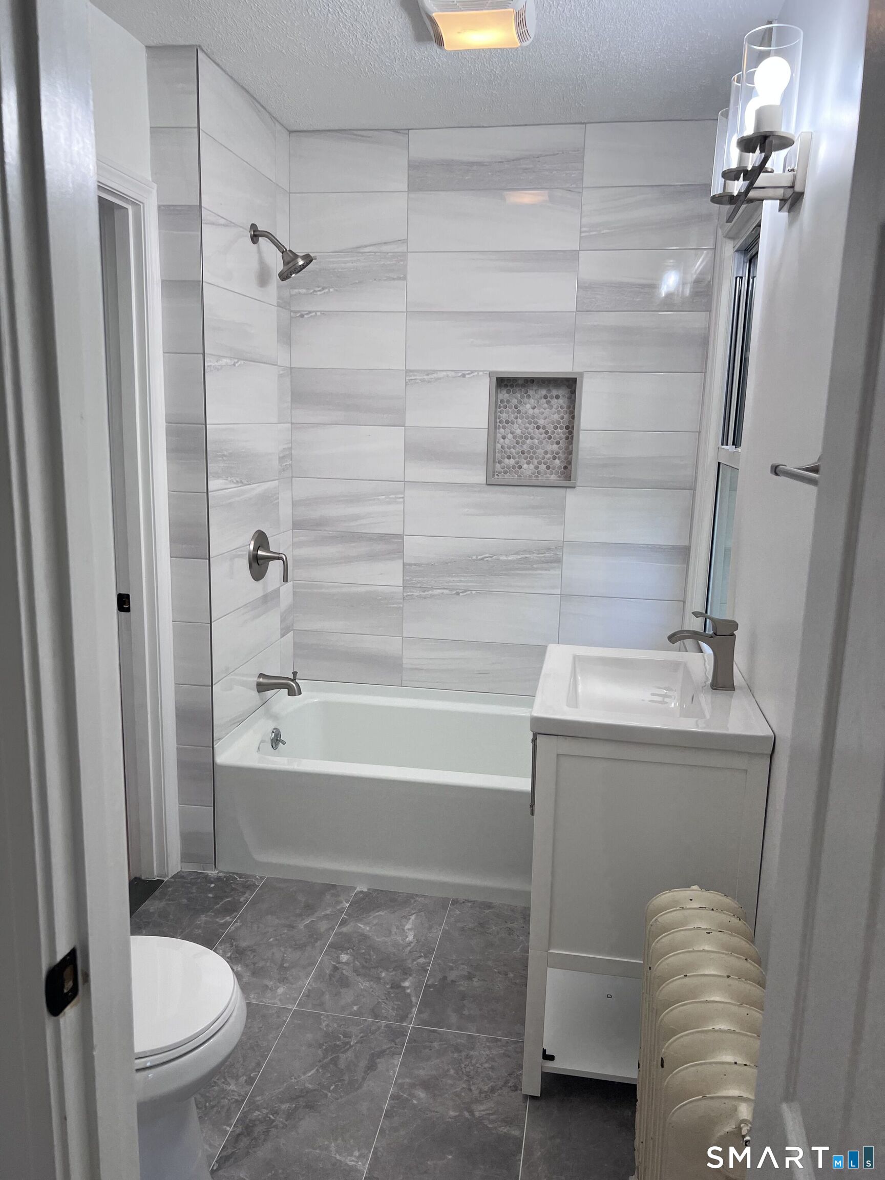 28 Garfield Road West Hartford, CT 06107 - Photo 20 of 27