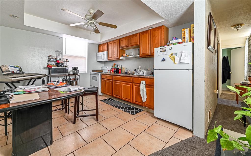 720 Evergreen Road Pittsburgh, PA 15209 - Photo 17 of 24 Kitchen with appliances 2nd unit