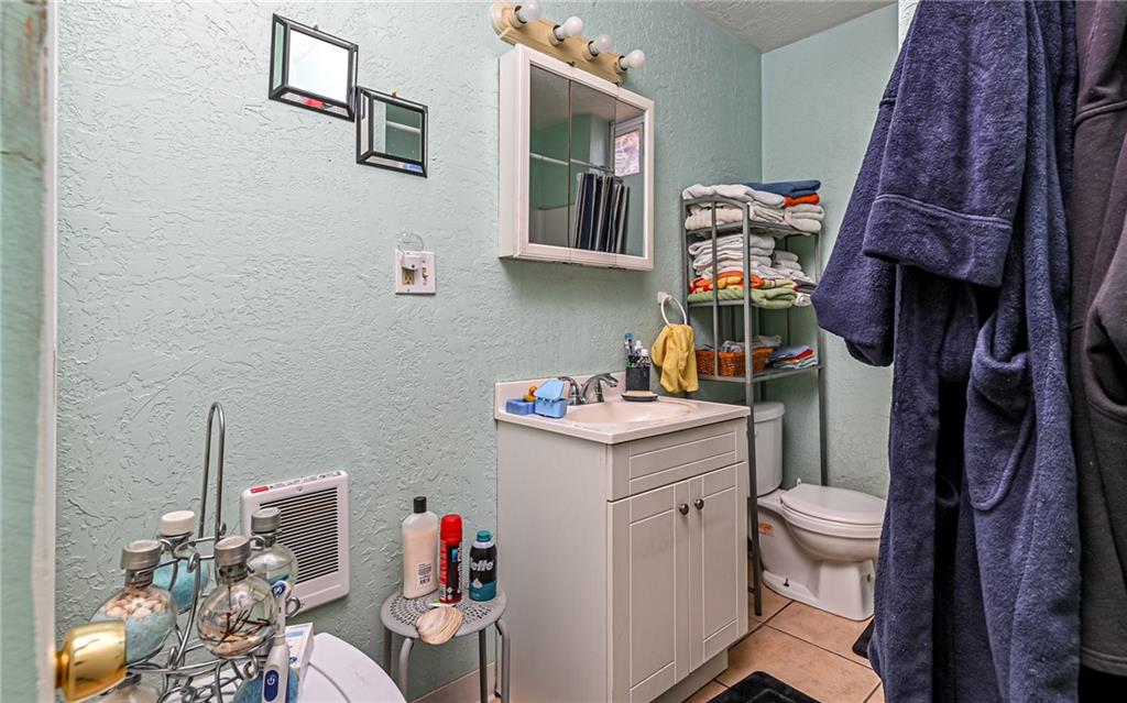 720 Evergreen Road Pittsburgh, PA 15209 - Photo 20 of 24 Full bath 2nd unit