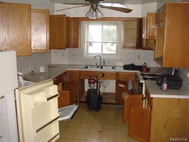 7320 Edlane Road Algonac, MI 48001 - Photo 7 of 17 DSC07254 (Small)