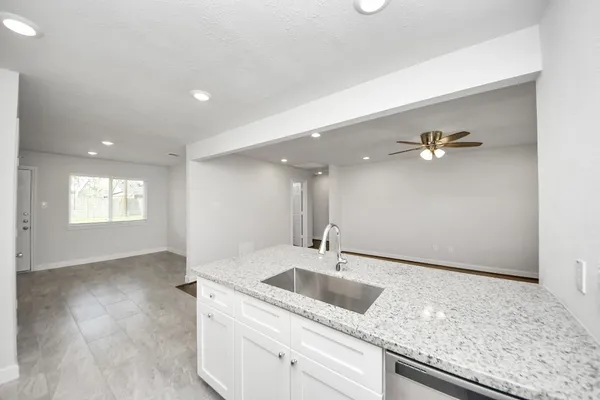 $1,800 | 6934 Neff Street, Houston, TX 77074