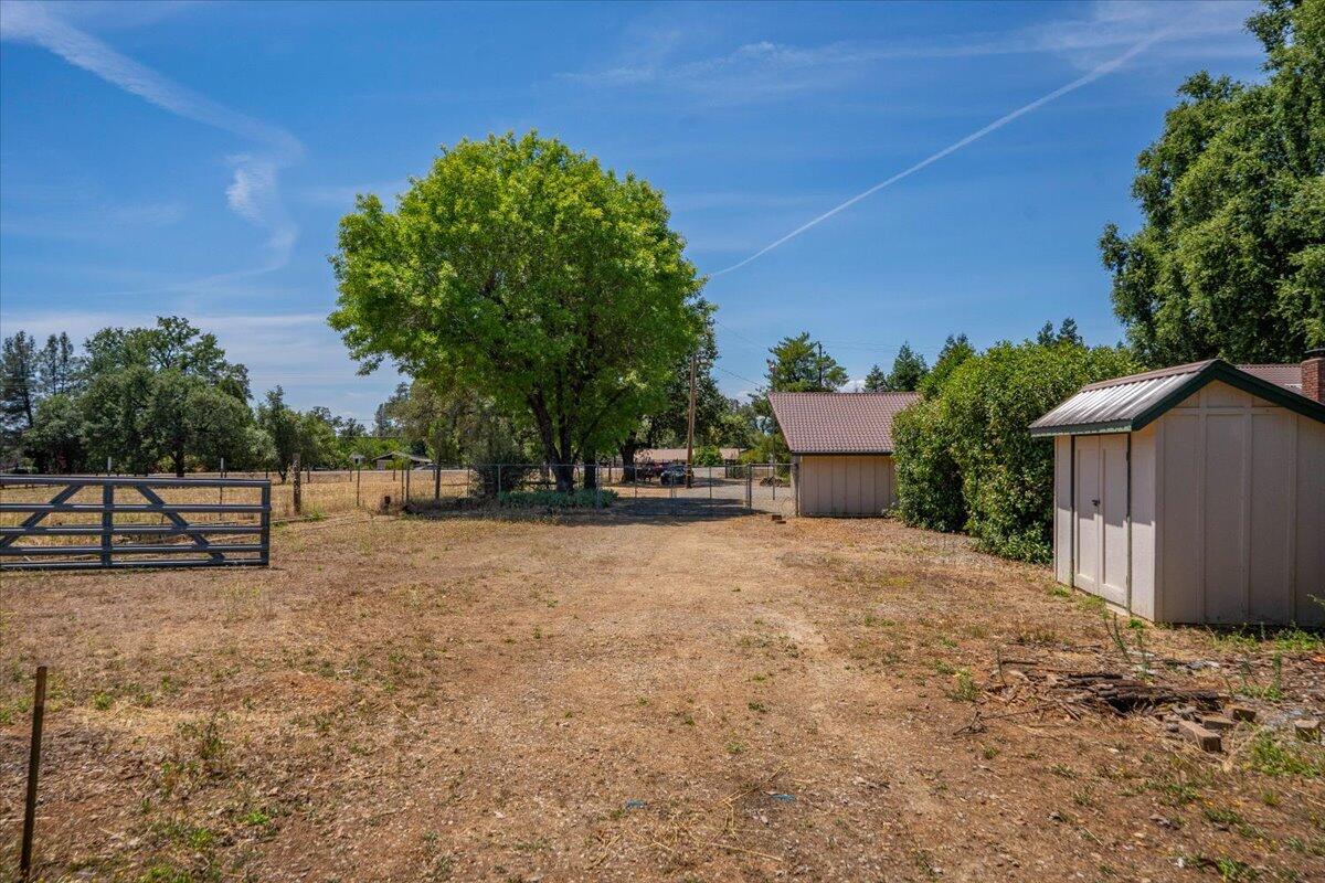 9871 Deschutes Road Palo Cedro, CA 96073 - Photo 57 of 80 74-Shop to Driveway