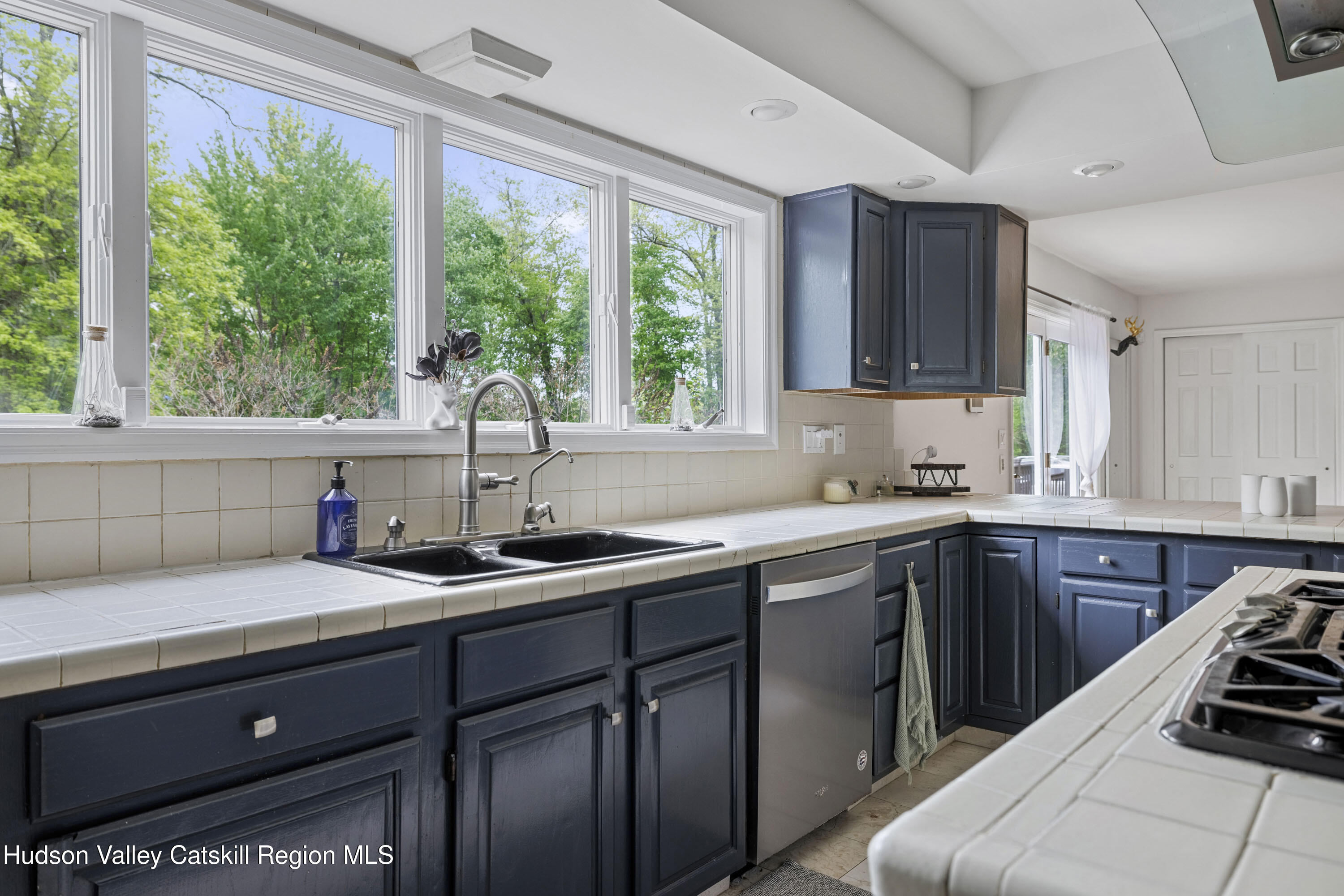 2935 Rte 44 55 Gardiner, NY 12525 - Photo 6 of 84 JRN18454-HDR
