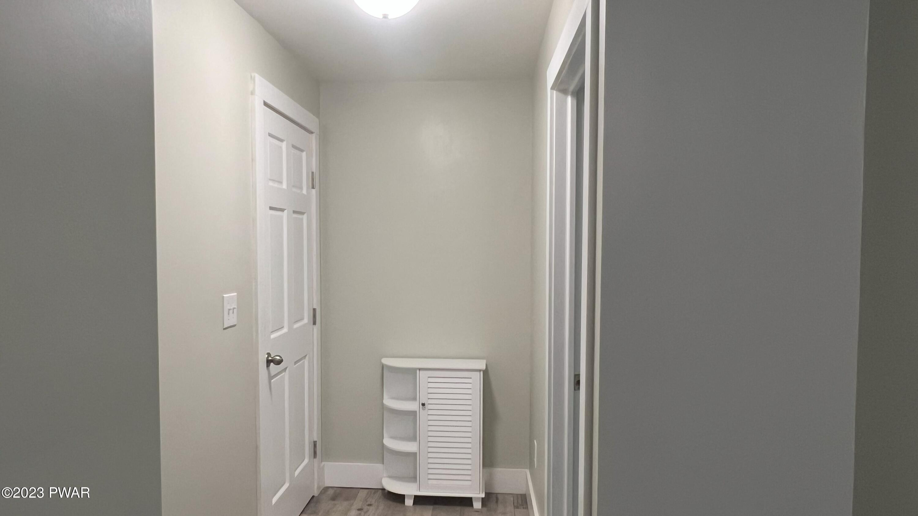 126 Schuman Road Damascus, PA 18415 - Photo 13 of 35 First floor hallway