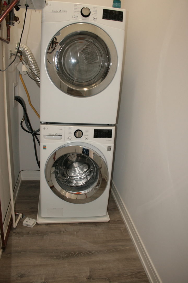3706 North Drake Avenue, Unit G Chicago, IL 60618 - Photo 17 of 23 a utility room with dryer and washer