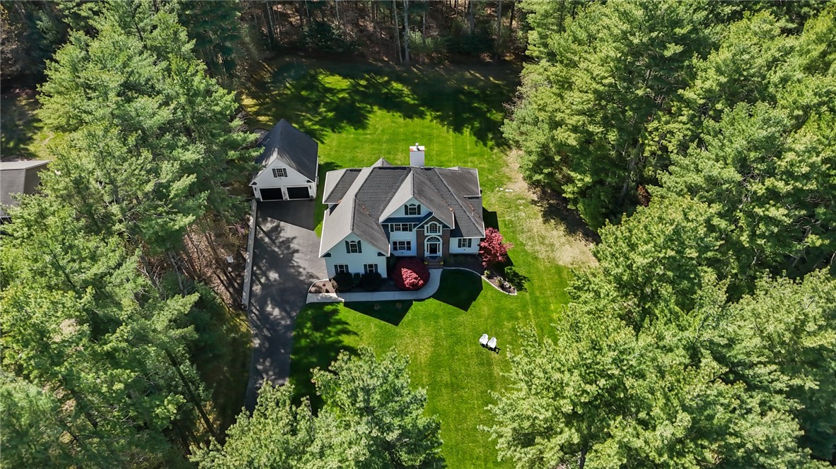 18 Northup Plat Road Coventry, RI 02816 - Photo 3 of 40