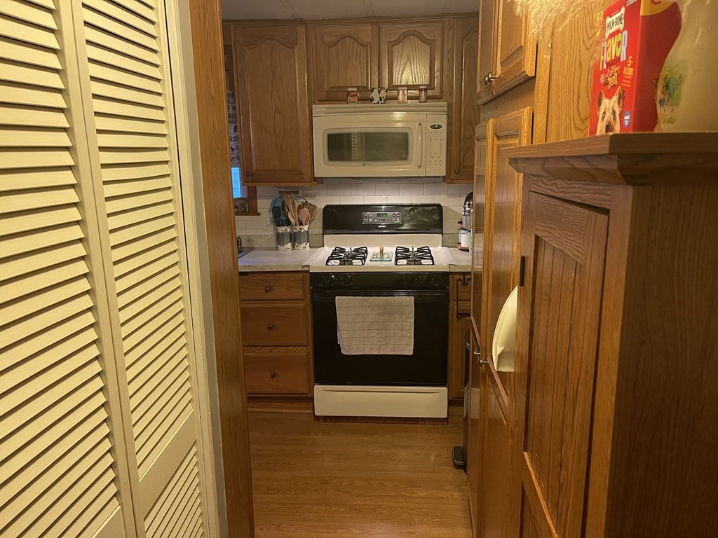 23 Holly Road Taunton, MA 02780 - Photo 9 of 17 Gallery Image 9