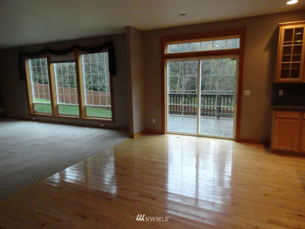9662 Phillips Road Southeast Port Orchard, WA 98367 - Photo 12 of 25 Gallery Image 12