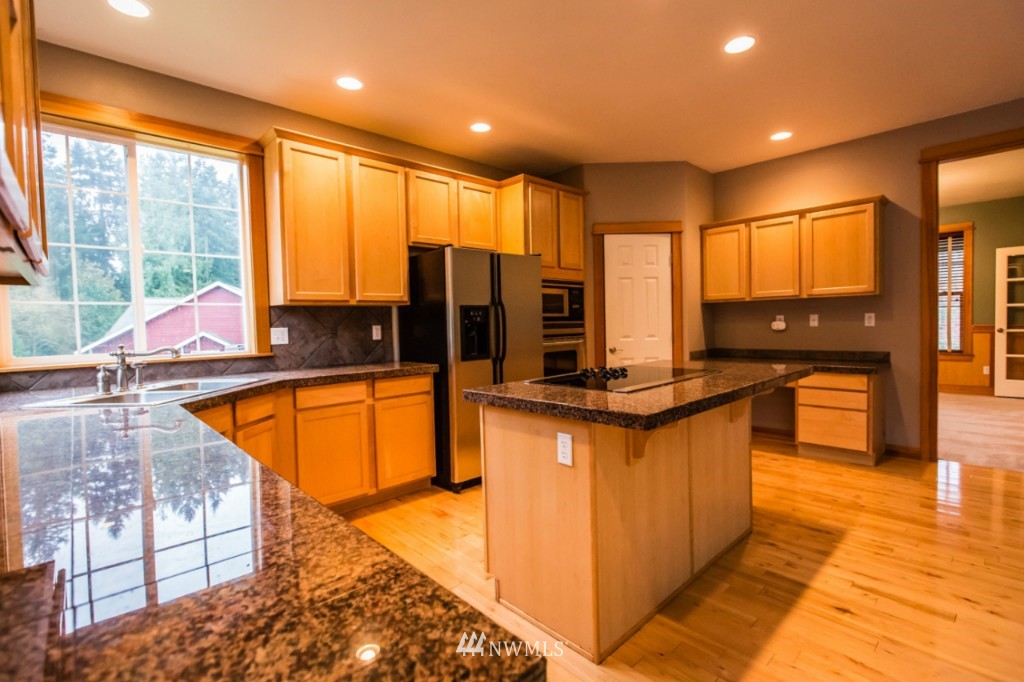 9662 Phillips Road Southeast Port Orchard, WA 98367 - Photo 6 of 25 Gallery Image 6