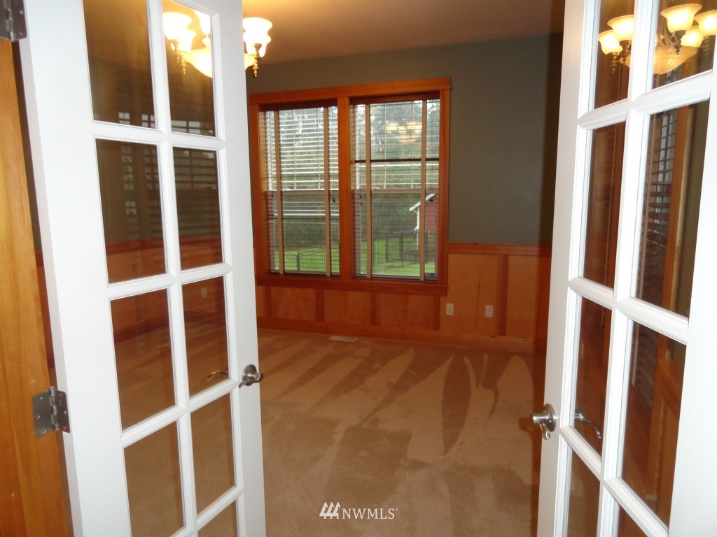 9662 Phillips Road Southeast Port Orchard, WA 98367 - Photo 10 of 25 Gallery Image 10