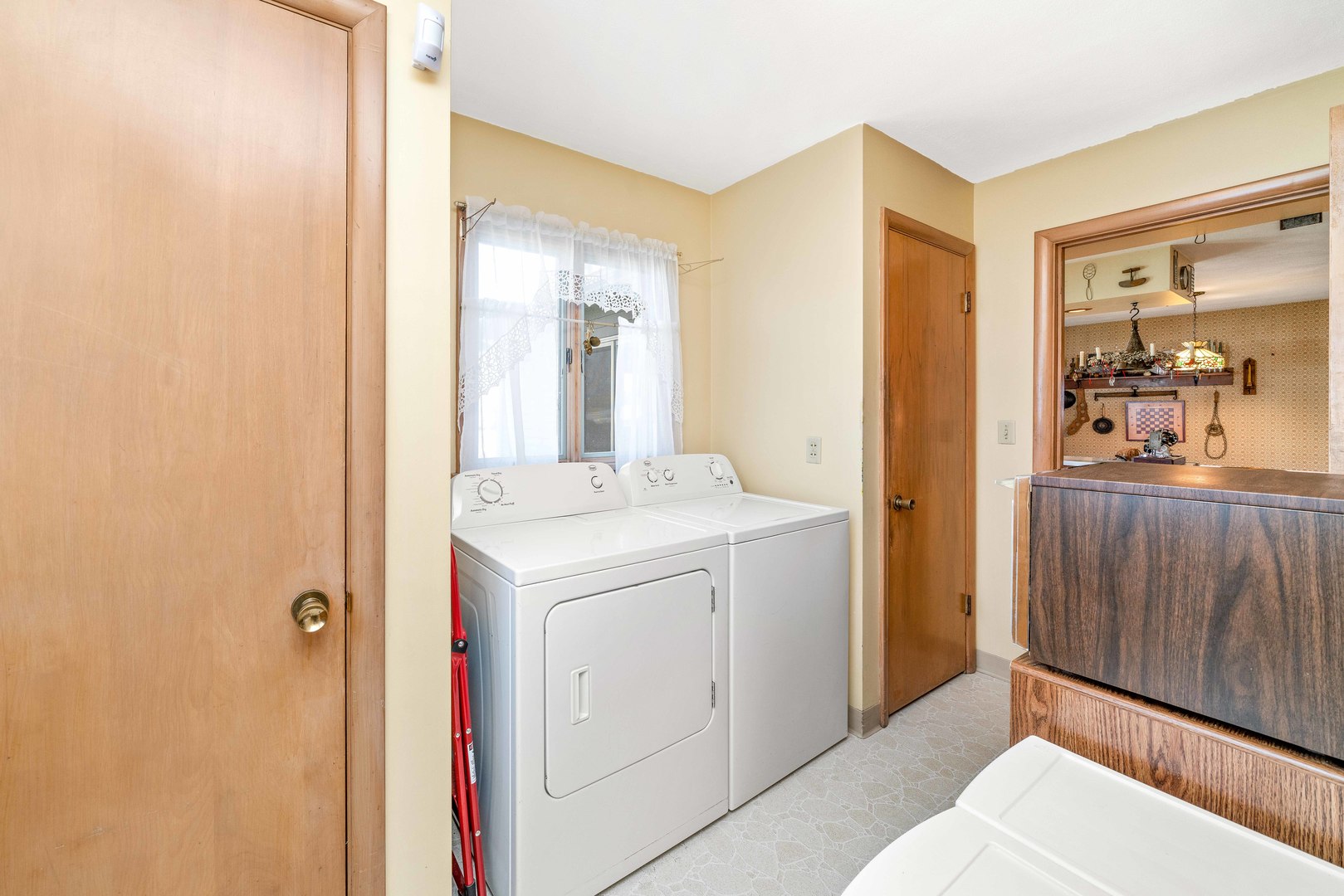 808 Normal Road DeKalb, IL 60115 - Photo 15 of 29 a bathroom with a sink and a mirror