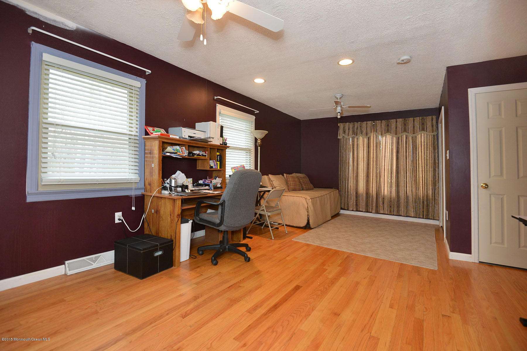 386 Oak Glen Road Howell, NJ 07731 - Photo 15 of 26 BONUS
