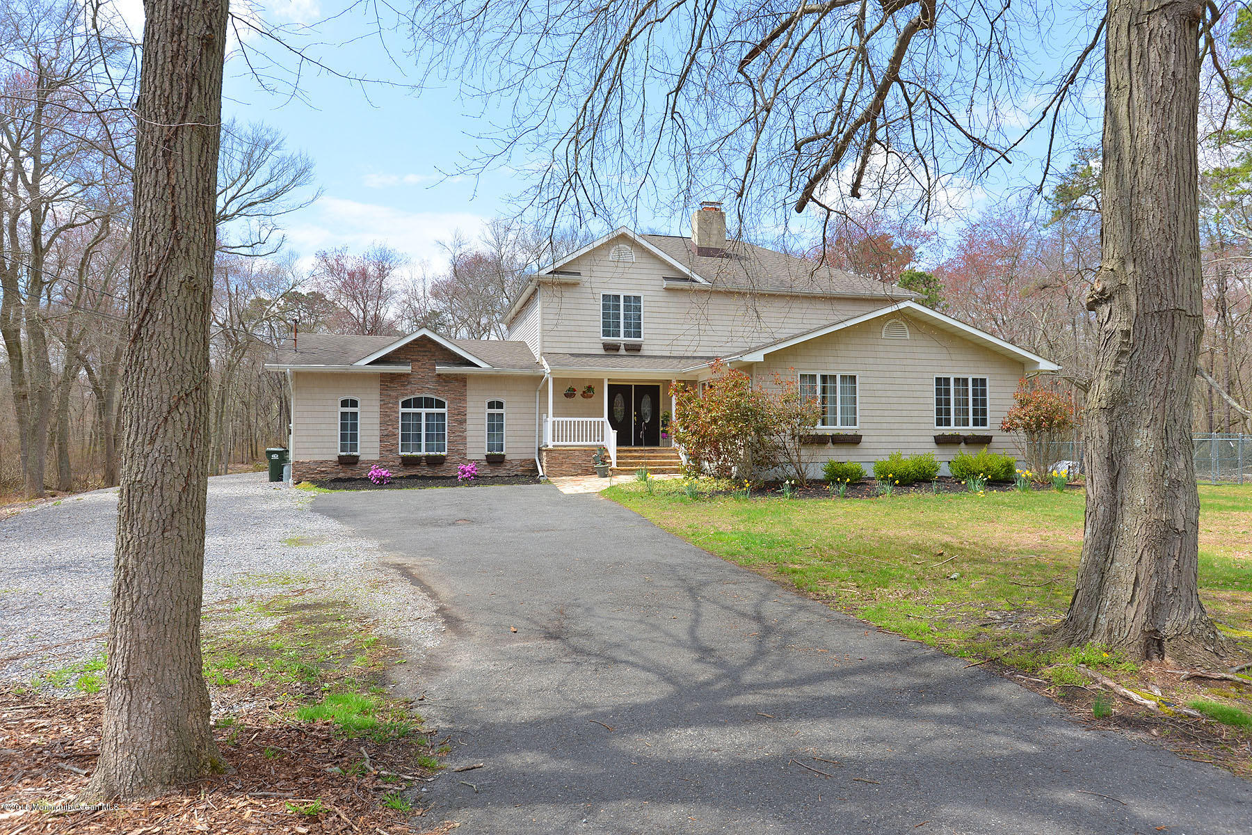 386 Oak Glen Road Howell, NJ 07731 - Photo 2 of 26 FT 2