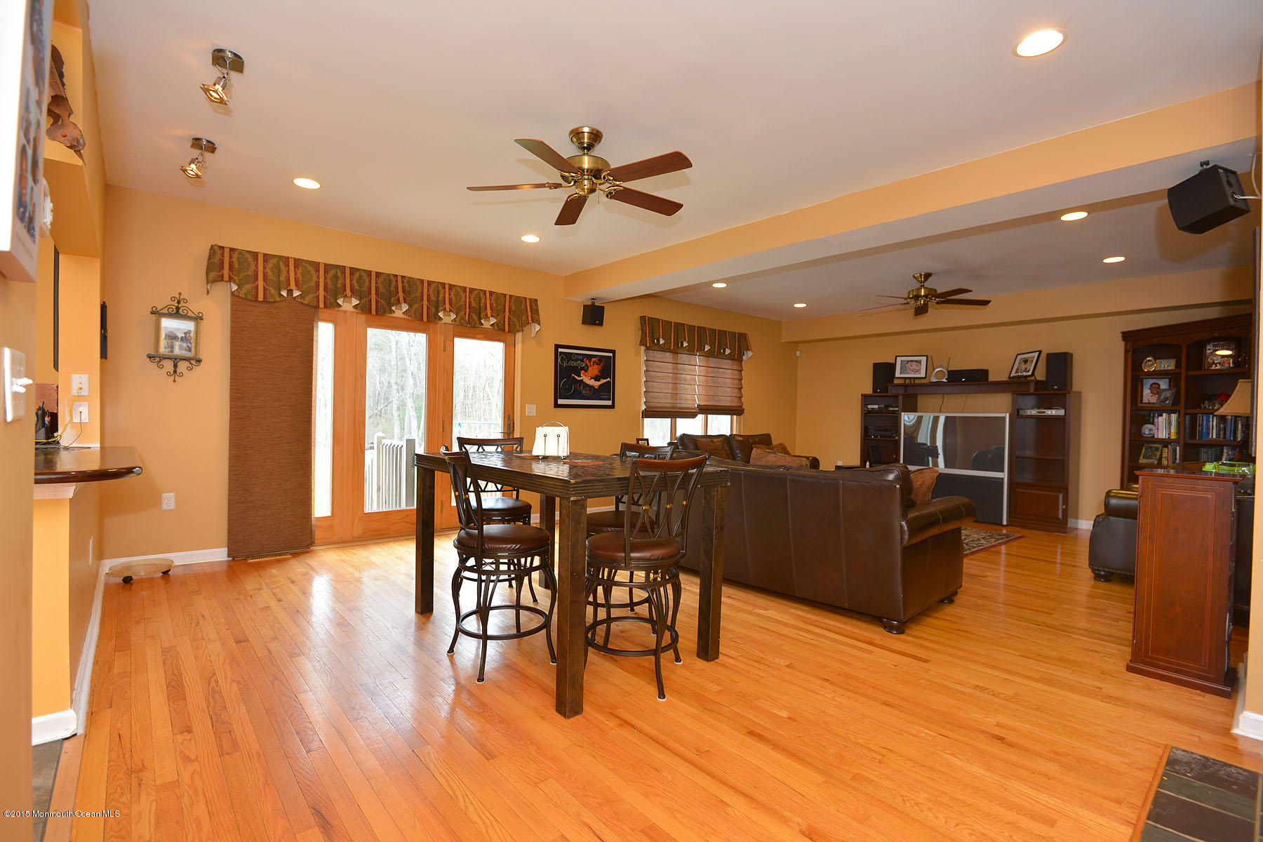 386 Oak Glen Road Howell, NJ 07731 - Photo 9 of 26 BRKFST 2