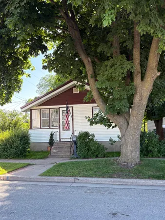 $186,900 | 115 North Prairie Street, Prairie du Chien, WI 53821