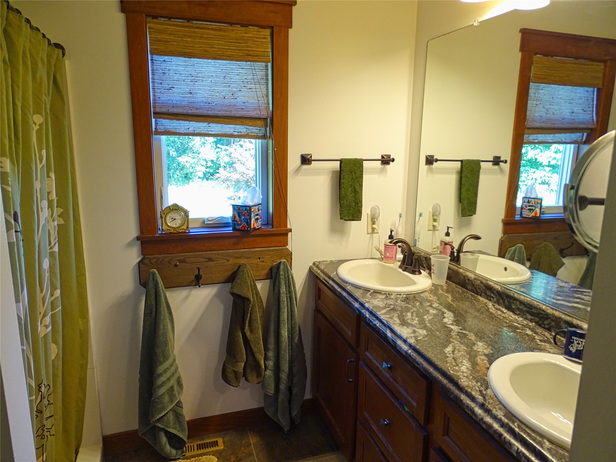 E560 Cedar Road Eau Claire, WI 54701 - Photo 25 of 40