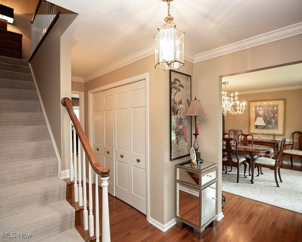 663 Beech Street Oberlin, OH 44074 - Photo 2 of 32 Entry foyer