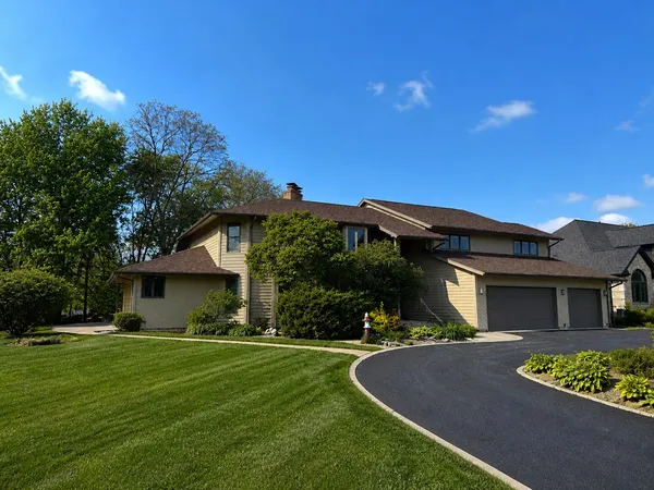 $799,900 | 732 Royal Dublin Lane, Dyer, IN 46311
