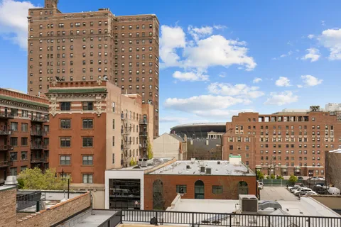 $450,000 | 1464 South Michigan Avenue, Unit 404, Chicago, IL 60605