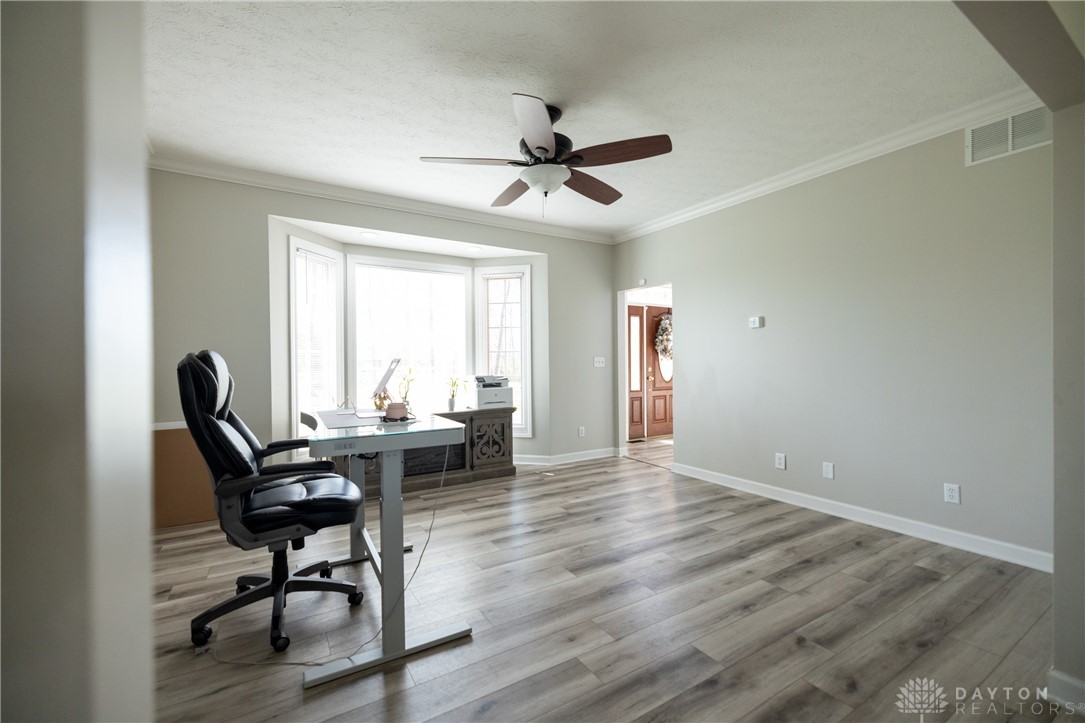4446 Oakwood Road Springfield, OH 45502 - Photo 8 of 47 Gallery Image 8