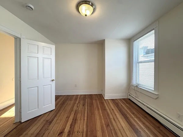 $2,800 | 405 Ferry Street, Unit 3, Everett, MA 02149