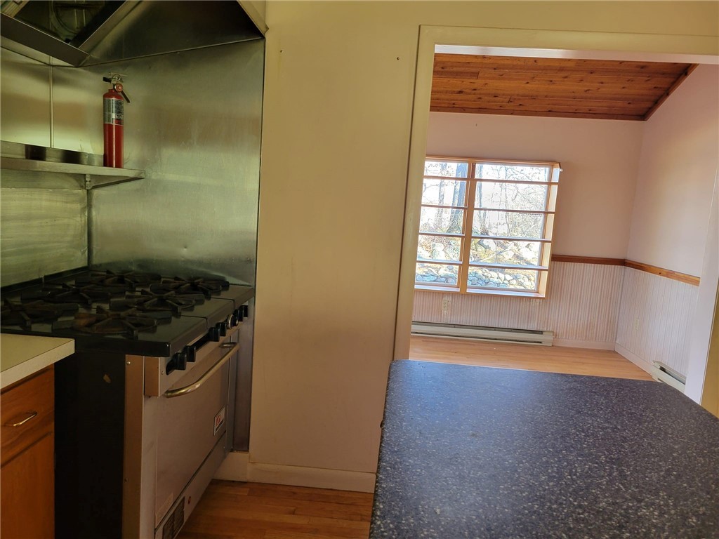 143 Winnapaug Road Westerly, RI 02891 - Photo 3 of 20