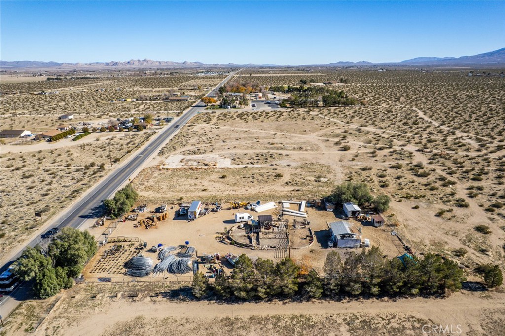 32961 Old Woman Springs Road Lucerne Valley, CA 92356 - Photo 8 of 13 a view of city and ocean