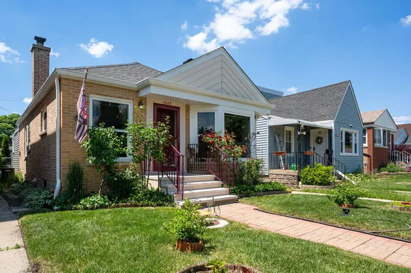 $480,000 | 3848 North Plainfield Avenue, Chicago, IL 60634