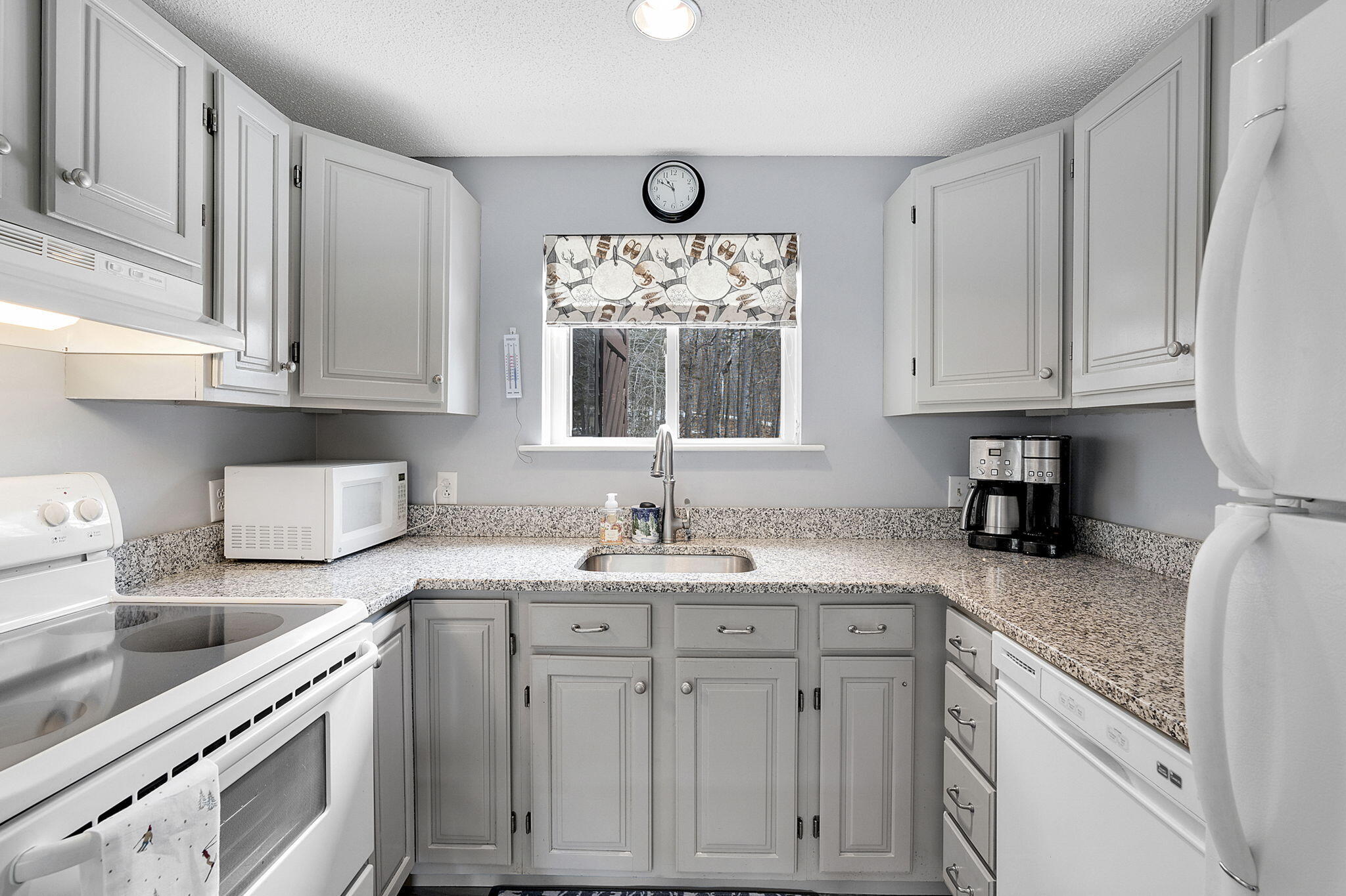 85 Easy Street, Unit G3 Newry, ME 04261 - Photo 11 of 40 10-web-or-mls-85Easy-G3-6