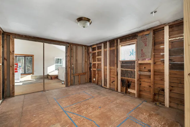 $285,000 | 385 Jackman Pond Road, Tamworth, NH 03883