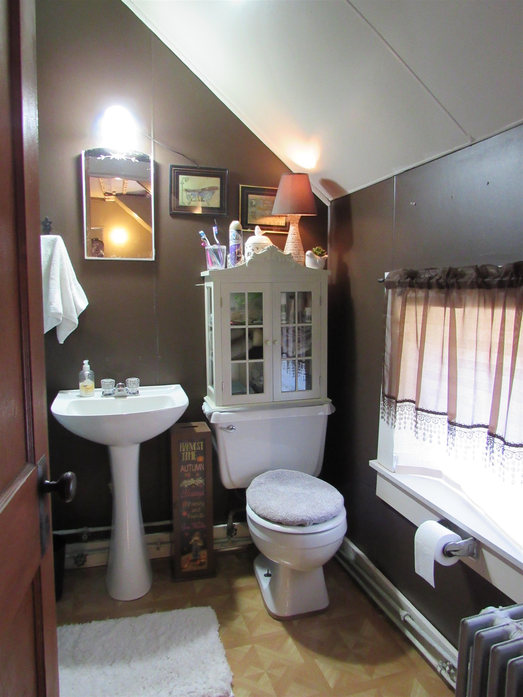 13 Main Street Gorham, NH 03581 - Photo 7 of 28