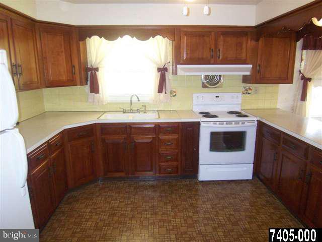 672 Marion Road York, PA 17406 - Photo 12 of 25 Gallery Image 12