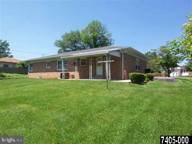 672 Marion Road York, PA 17406 - Photo 6 of 25 Gallery Image 6
